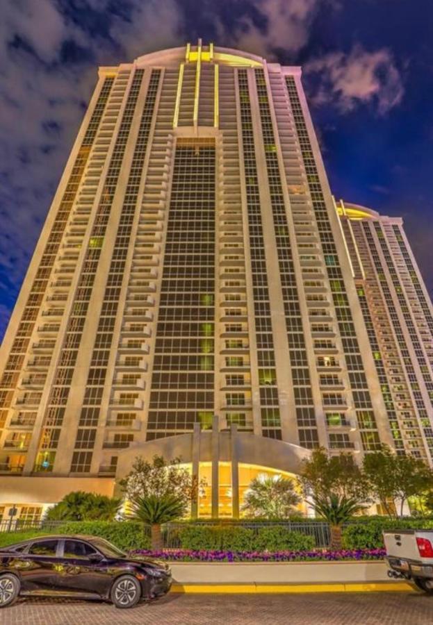 Balcony Suite Strip View Las Vegas Exterior photo